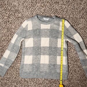 Old Navy Check Crewneck Long Sleeve Sweater Women's Medium Gray Preppy Soft
